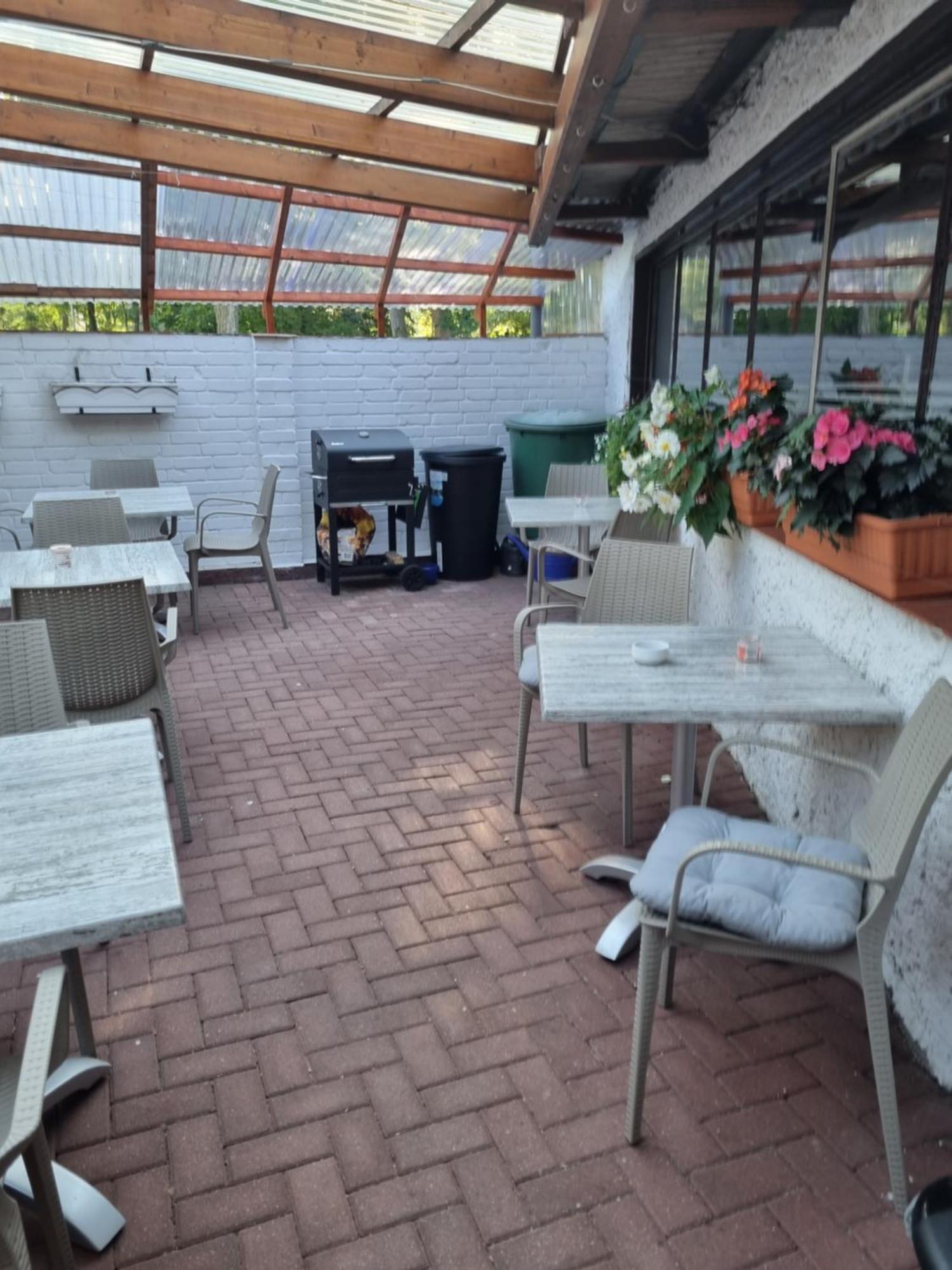 Schoene Geraeumige Ferienwohnung Am Park Heringsdorf  Exterior foto